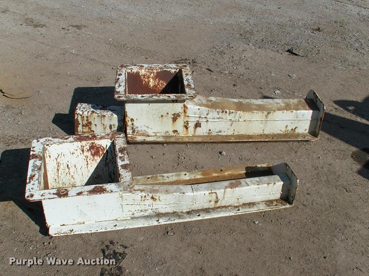 image for item DP9477 Gomaco CC120V curb machine