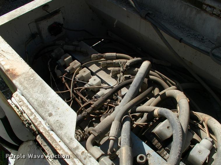 image for item DP9477 Gomaco CC120V curb machine