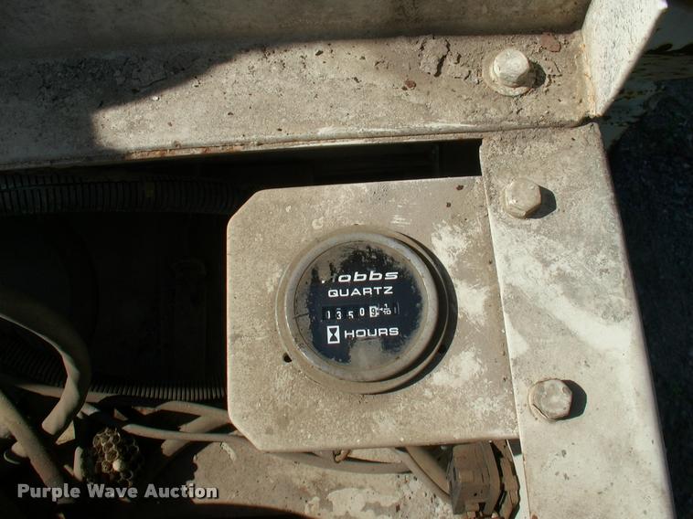 image for item DP9477 Gomaco CC120V curb machine