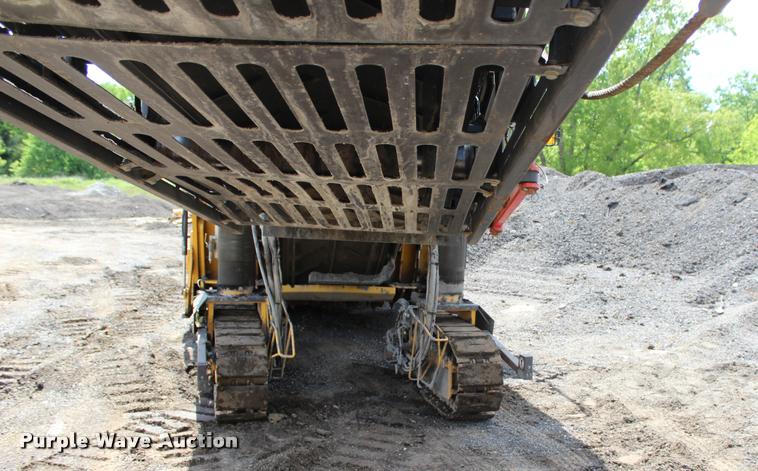 image for item L1996 2010 Volvo MT2000 pavement milling machine