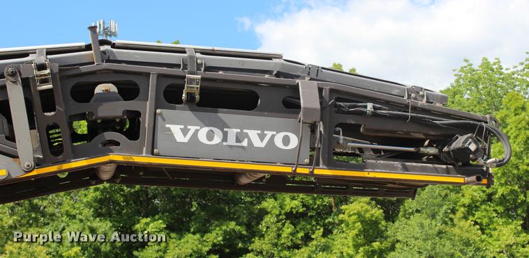 image for item L1996 2010 Volvo MT2000 pavement milling machine