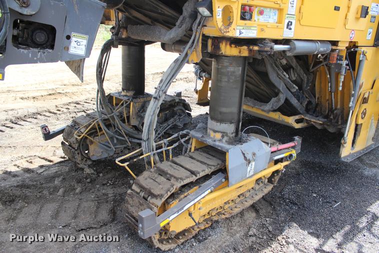 image for item L1996 2010 Volvo MT2000 pavement milling machine