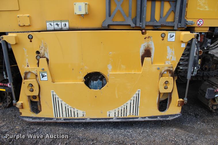 image for item L1996 2010 Volvo MT2000 pavement milling machine