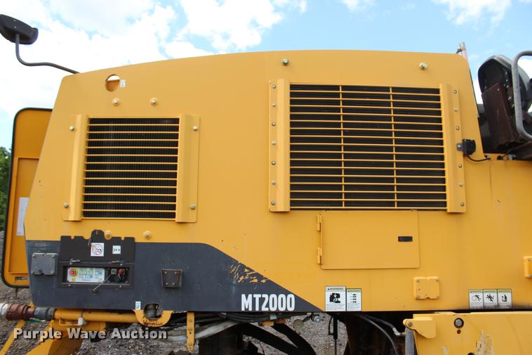 image for item L1996 2010 Volvo MT2000 pavement milling machine