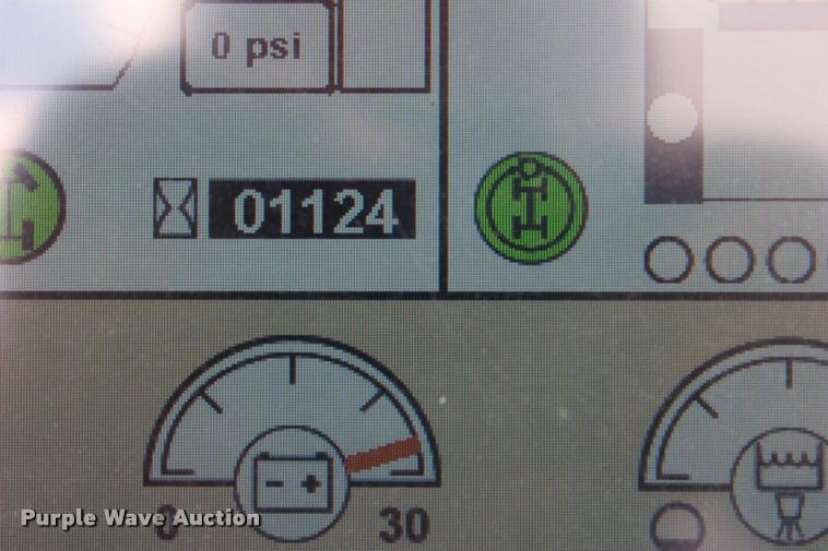 image for item L1996 2010 Volvo MT2000 pavement milling machine