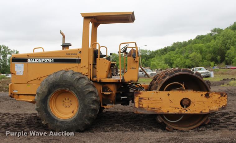 image for item L3037 Galion PD784 padfoot roller