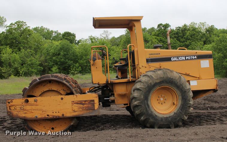 image for item L3037 Galion PD784 padfoot roller