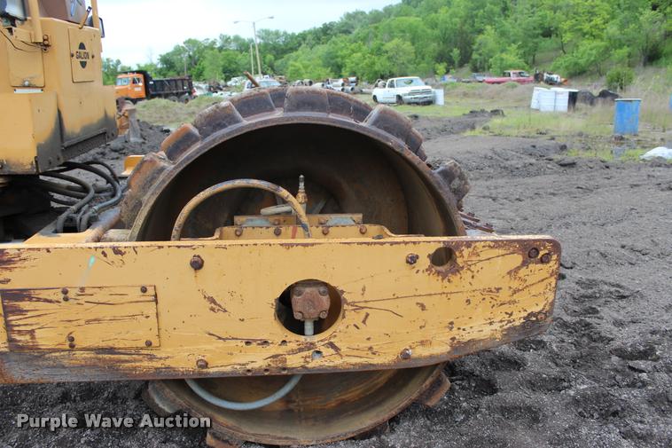 image for item L3037 Galion PD784 padfoot roller