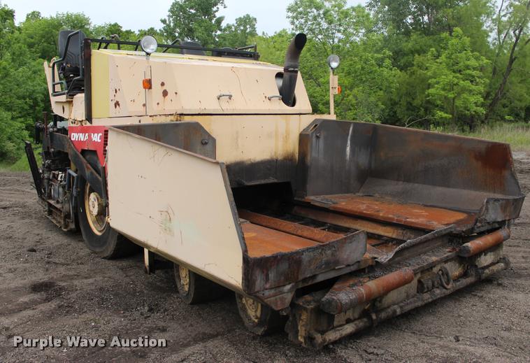 image for item L3038 2006 Dynapac F121-6W paver