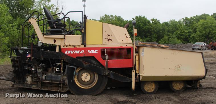 image for item L3038 2006 Dynapac F121-6W paver