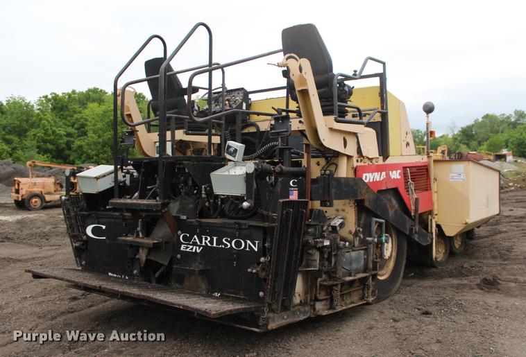 image for item L3038 2006 Dynapac F121-6W paver