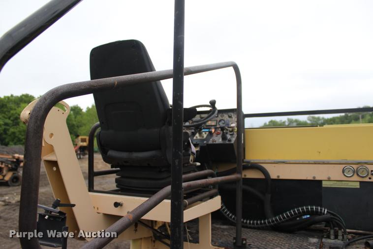 image for item L3038 2006 Dynapac F121-6W paver