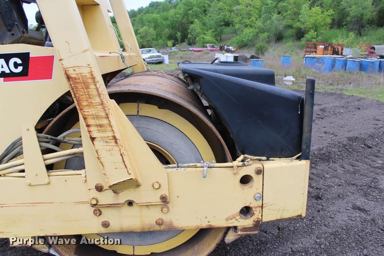 image for item L3039 1988 Hypac 778C double drum roller