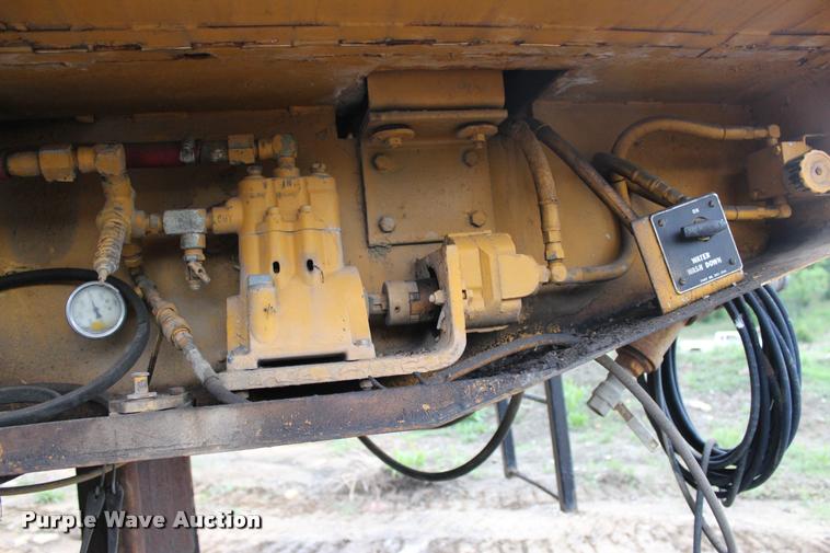 image for item L3041 1988 CMI PR500FL Roto Mill milling machine