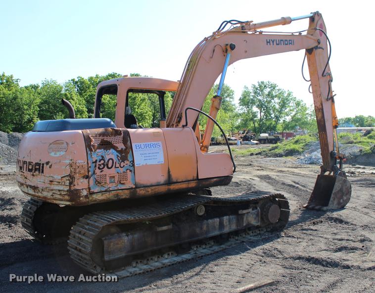 image for item L3043 1996 Hyundai 130LC-3 excavator