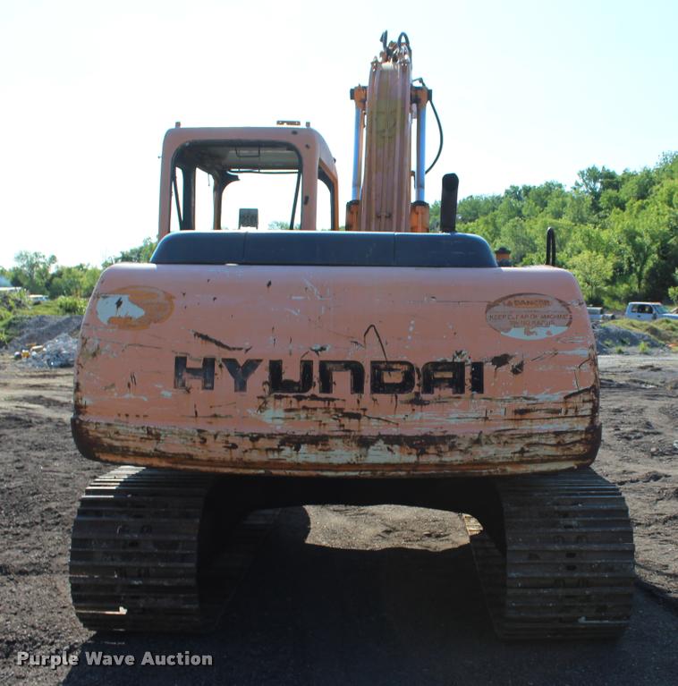 image for item L3043 1996 Hyundai 130LC-3 excavator