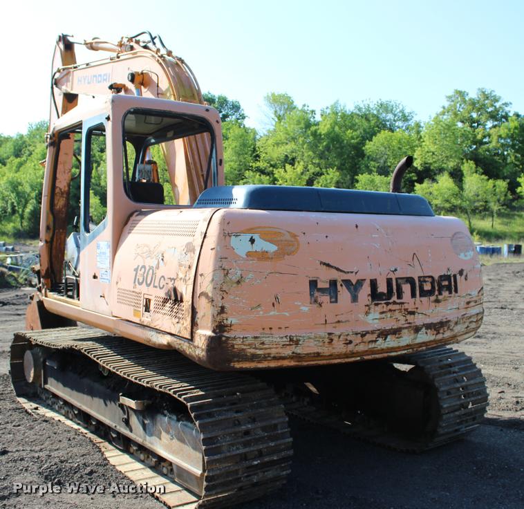image for item L3043 1996 Hyundai 130LC-3 excavator