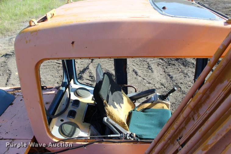 image for item L3043 1996 Hyundai 130LC-3 excavator