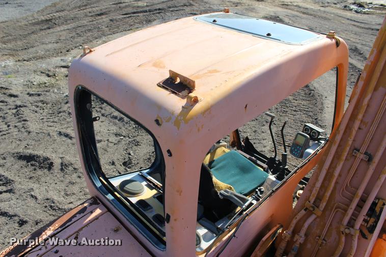 image for item L3043 1996 Hyundai 130LC-3 excavator