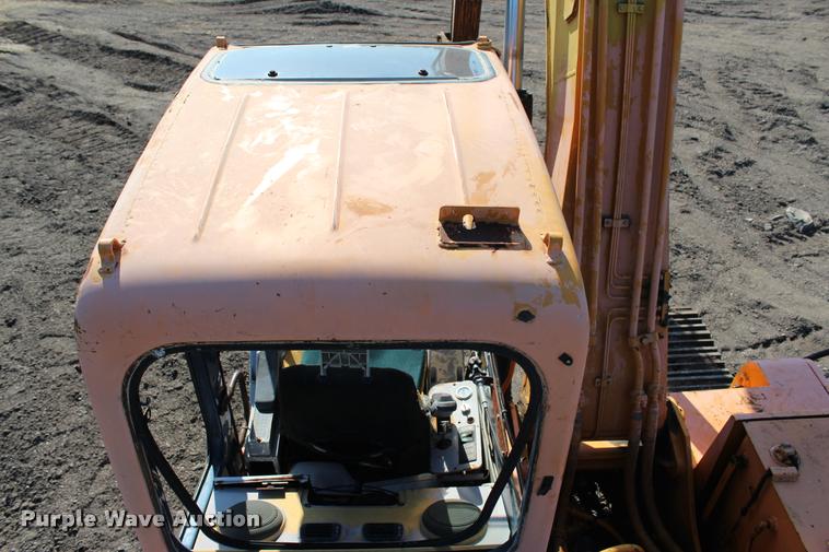 image for item L3043 1996 Hyundai 130LC-3 excavator