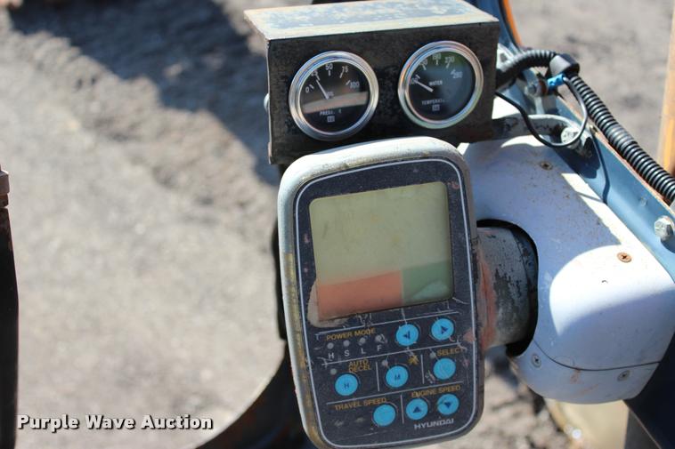 image for item L3043 1996 Hyundai 130LC-3 excavator