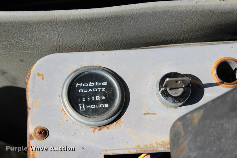 image for item L3043 1996 Hyundai 130LC-3 excavator