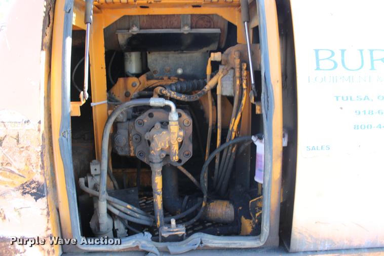 image for item L3043 1996 Hyundai 130LC-3 excavator