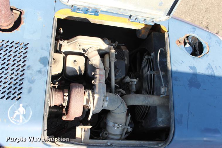 image for item L3043 1996 Hyundai 130LC-3 excavator