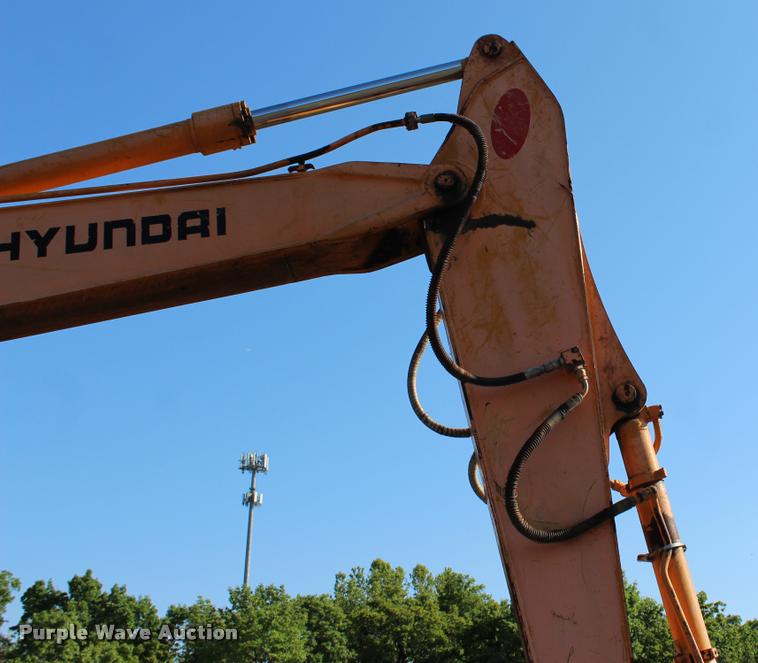 image for item L3043 1996 Hyundai 130LC-3 excavator