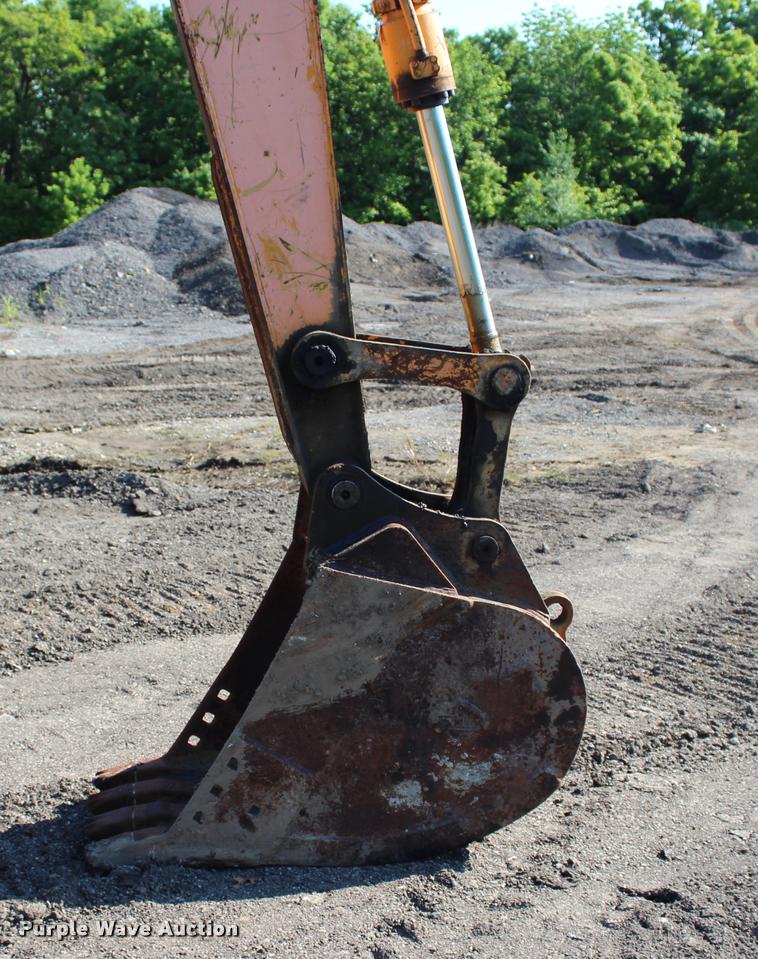 image for item L3043 1996 Hyundai 130LC-3 excavator