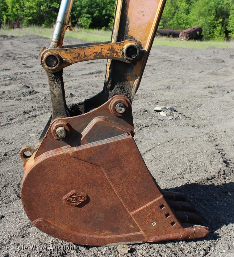 image for item L3043 1996 Hyundai 130LC-3 excavator