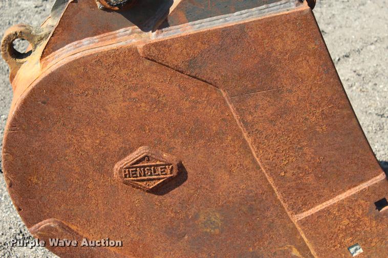 image for item L3043 1996 Hyundai 130LC-3 excavator