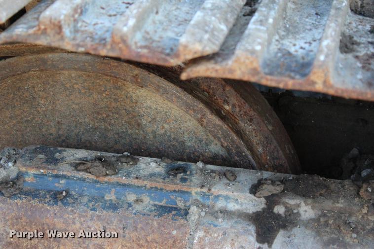 image for item L3043 1996 Hyundai 130LC-3 excavator