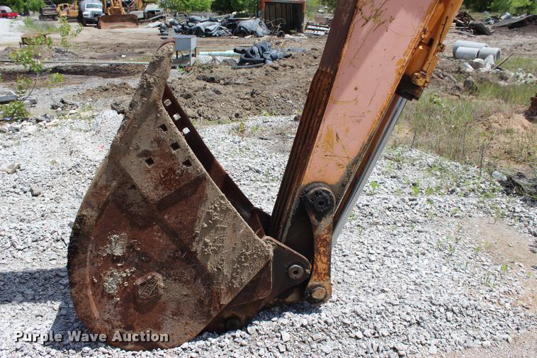 image for item L3043 1996 Hyundai 130LC-3 excavator