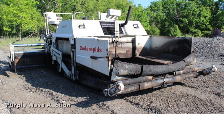 image for item L3044 1997 Cedarapids CR461 paver