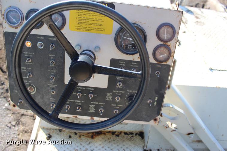 image for item L3044 1997 Cedarapids CR461 paver