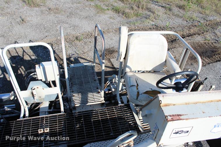 image for item L3044 1997 Cedarapids CR461 paver