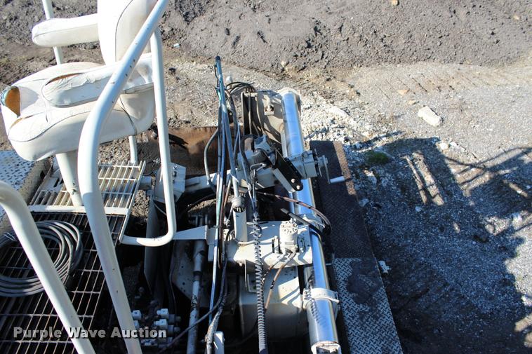 image for item L3044 1997 Cedarapids CR461 paver