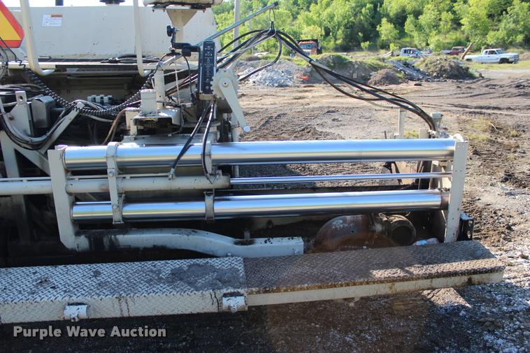 image for item L3044 1997 Cedarapids CR461 paver