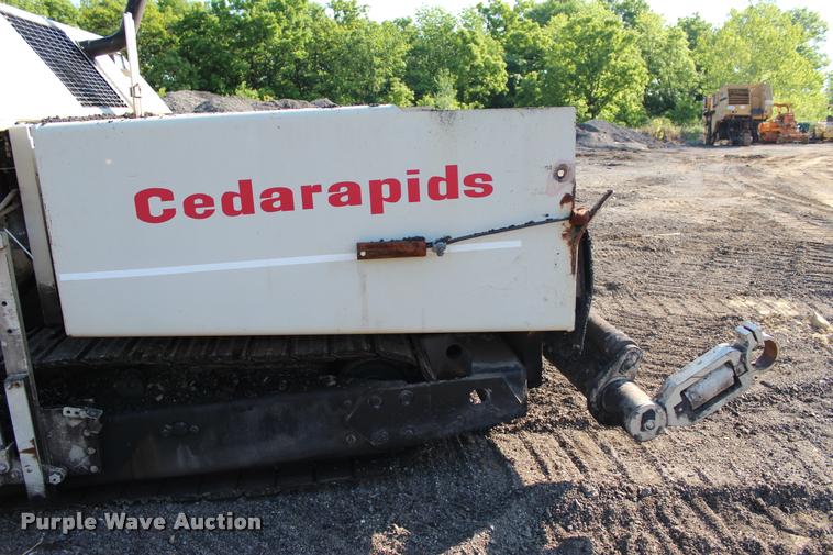 image for item L3044 1997 Cedarapids CR461 paver