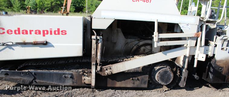 image for item L3044 1997 Cedarapids CR461 paver