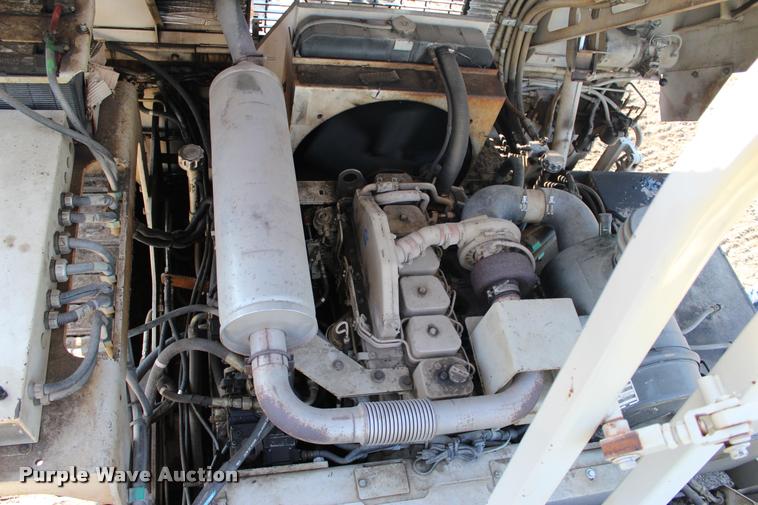 image for item L3044 1997 Cedarapids CR461 paver