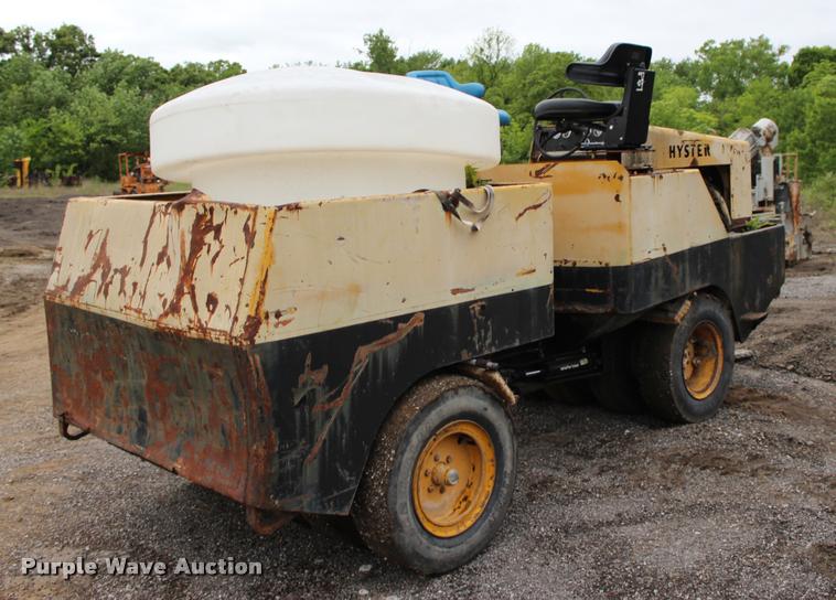 image for item L3045 Hyster C530A pneumatic roller