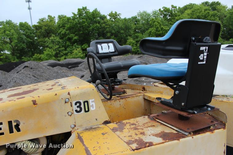 image for item L3045 Hyster C530A pneumatic roller