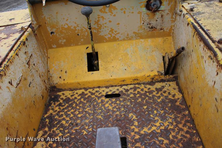 image for item L3045 Hyster C530A pneumatic roller