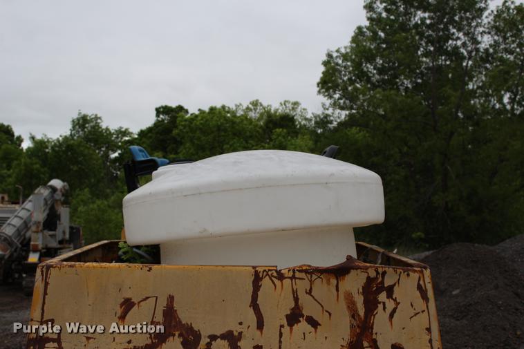 image for item L3045 Hyster C530A pneumatic roller