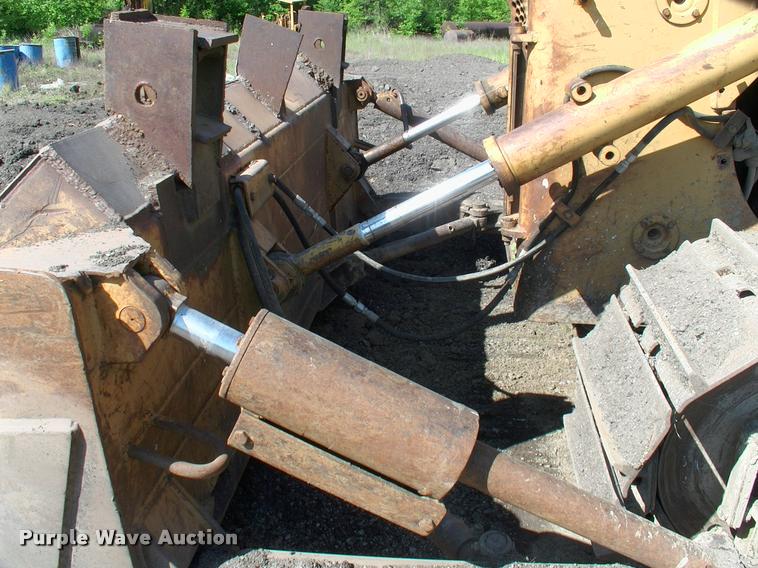 image for item L3046 1981 Dresser TD15C dozer