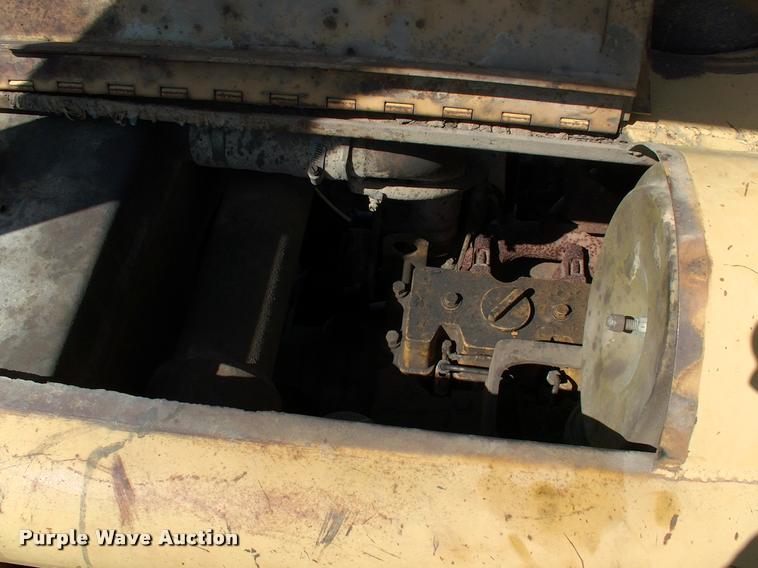 image for item L3046 1981 Dresser TD15C dozer