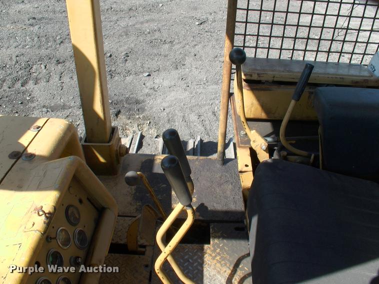 image for item L3046 1981 Dresser TD15C dozer