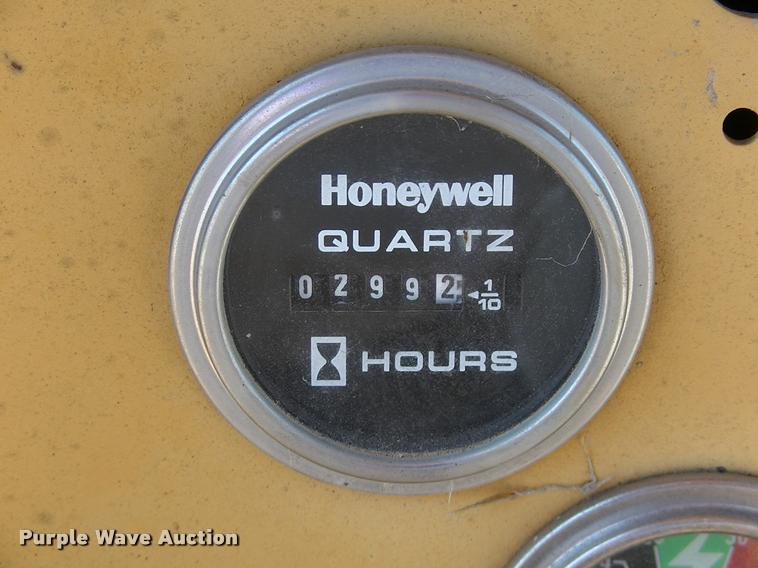 image for item L3046 1981 Dresser TD15C dozer